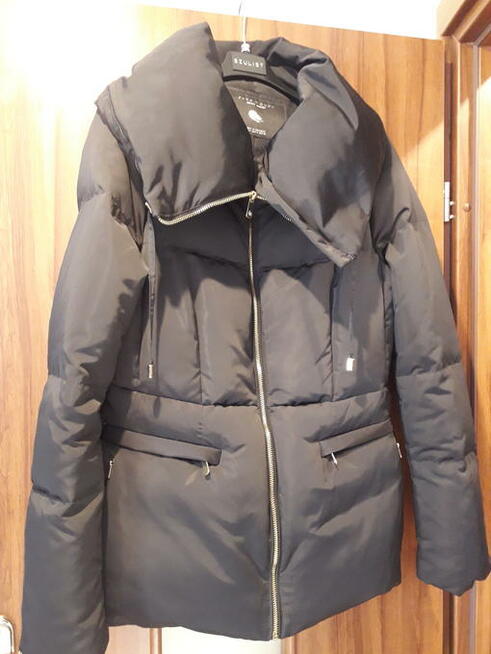 Sprzedam kurtkę zimową Zara czarna puchowa r.M