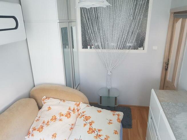 Mieszkanie + parking (strzeżony na pilota, monitoring)