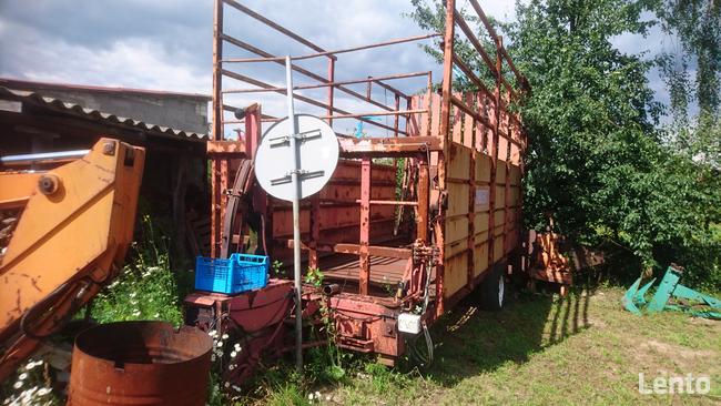 Przyczepa do zbierania kostek 1971 rok