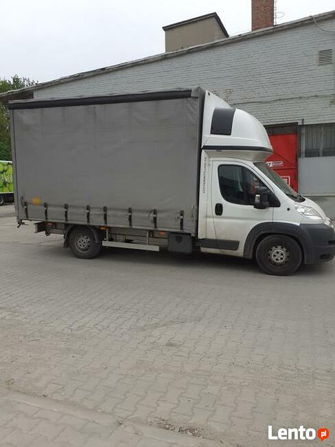 USŁUGI TRANSPORTOWE