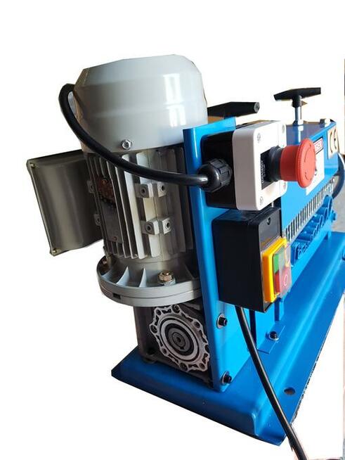 Korowarka do kabli przewodów elektryczna odizolowywacz