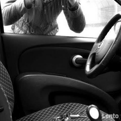 Awaryjne Otwieranie Samochodu Auta Zatrzaśnięte Kluczyki