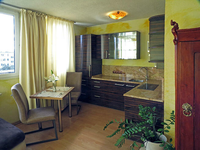 MIESZKANIE KRZYKI RACLAWICKA KAWALERKA WYS. STANDARD Park