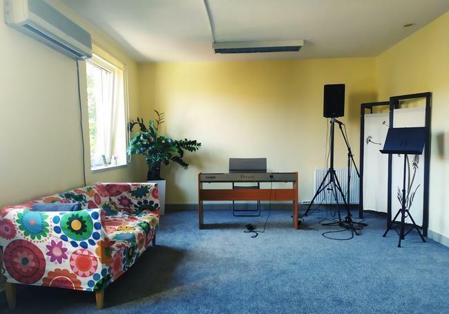 Amoroso Centrum Edukacji Muzycznej.Nauka śpiewu.Ruczaj