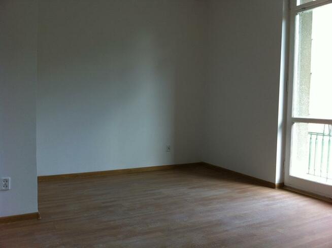 Bezpośrednio 18m2 vis a vis ZOO i Placu Hallera