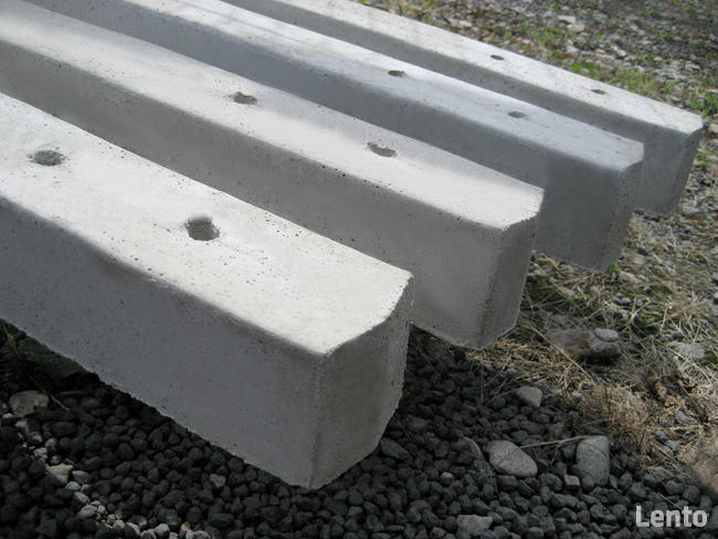 Słupki betonowe do siatki 2,60 m