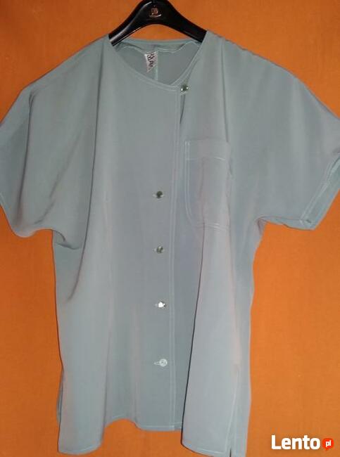 Zielona bluzka w serek lub z dekoltem.Krótki rękaw.Roz.M