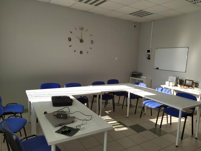 WYNAJEM SAL/LAPTOPÓW