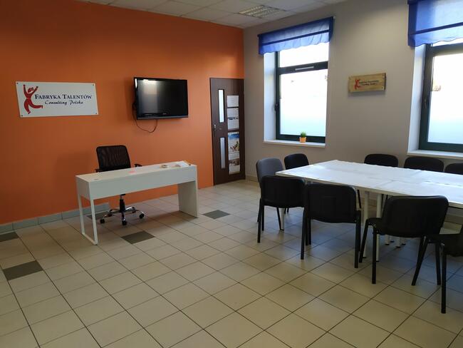 WYNAJEM SAL/LAPTOPÓW