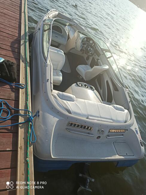 Wynajem łodzi motorowych i skuterów wodnych Mikołajki