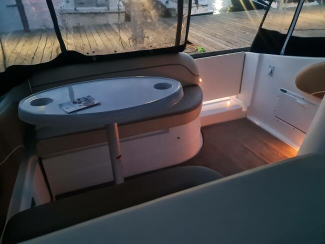 Wynajem łodzi motorowych i skuterów wodnych Mikołajki