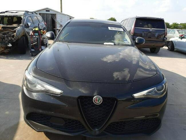 Alfa Romeo Giulia 2019, 2.0L, po gradobiciu