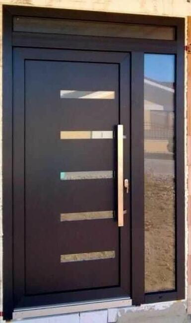 Drewniane drzwi zewnętrzne dębowe od PRODUCENTA możliwy montaż