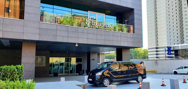 Transport na lotnisko Warszawa Chopina – busy 24/7 | PL & DE