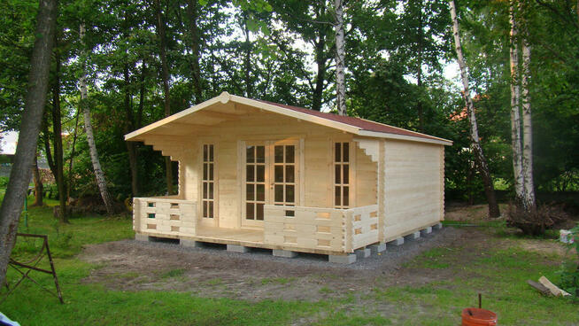 DREWNIANY DOMEK LETNISKOWY ANIA 20 + 7 M2