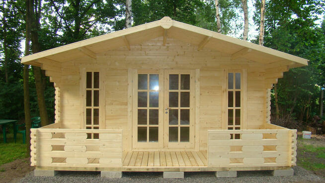 DREWNIANY DOMEK LETNISKOWY ANIA 20 + 7 M2