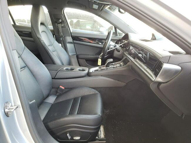 Porsche Panamera 2018, 3.0L, porysowany lakier