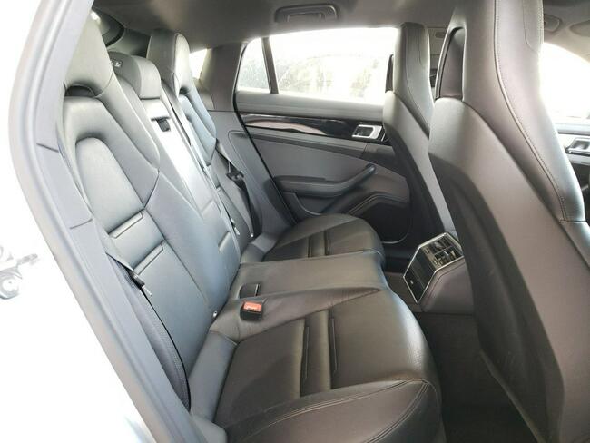 Porsche Panamera 2018, 3.0L, porysowany lakier