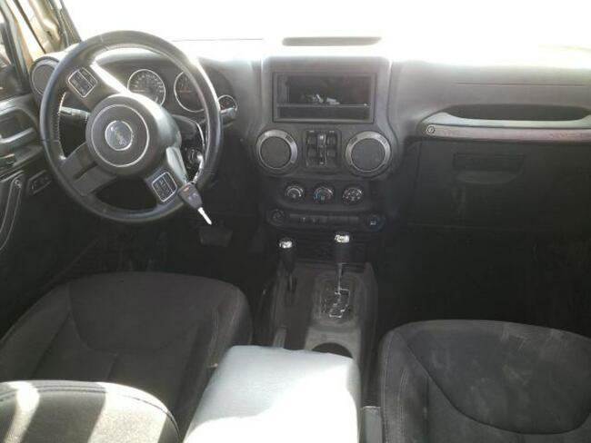 Jeep Wrangler Unlimited, 2015, 3.6L, 4x4, porysowany lakier