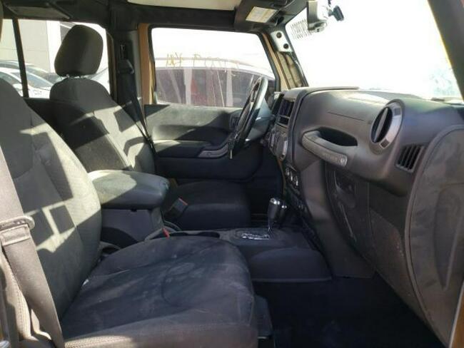 Jeep Wrangler Unlimited, 2015, 3.6L, 4x4, porysowany lakier