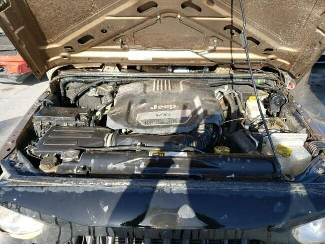 Jeep Wrangler Unlimited, 2015, 3.6L, 4x4, porysowany lakier