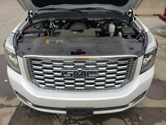 GMC Yukon 2020, 6.2L, 4x4, porysowany lakier
