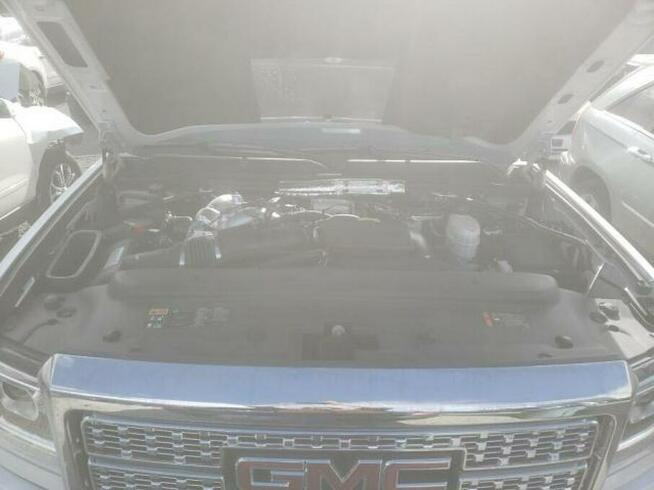 GMC Sierra K2500, 2018, 6.6L, 4x4, Denali, porysowany lakier