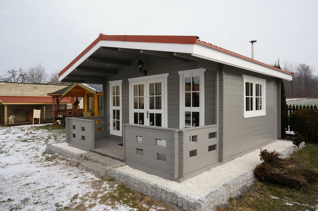DREWNIANY DOMEK LETNISKOWY ANIA 20 + 7 M2