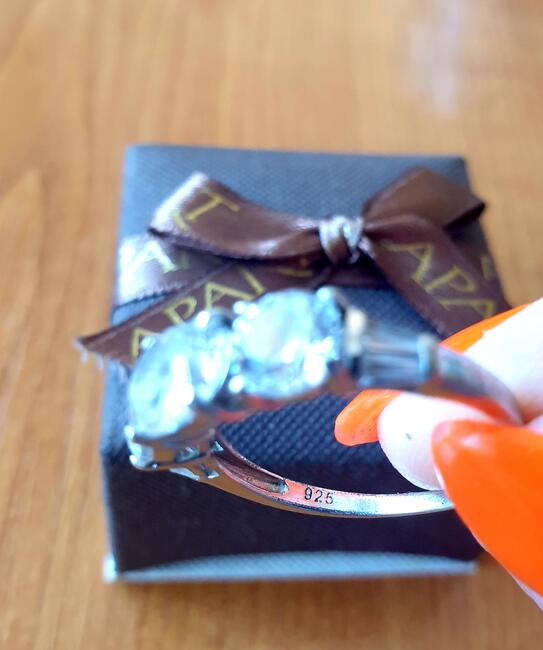 Srebrny pierścionek