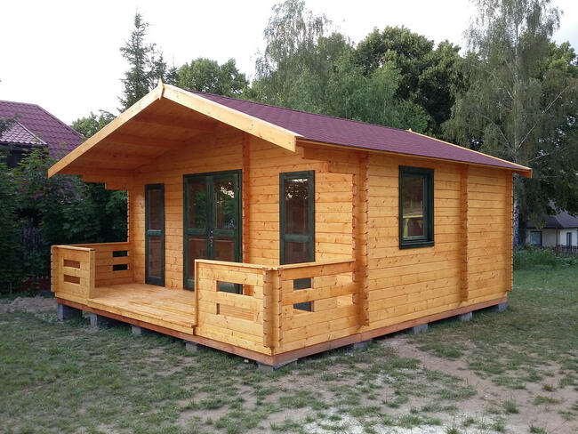 DREWNIANY DOMEK LETNISKOWY WEEKEND 25 + 8 M2