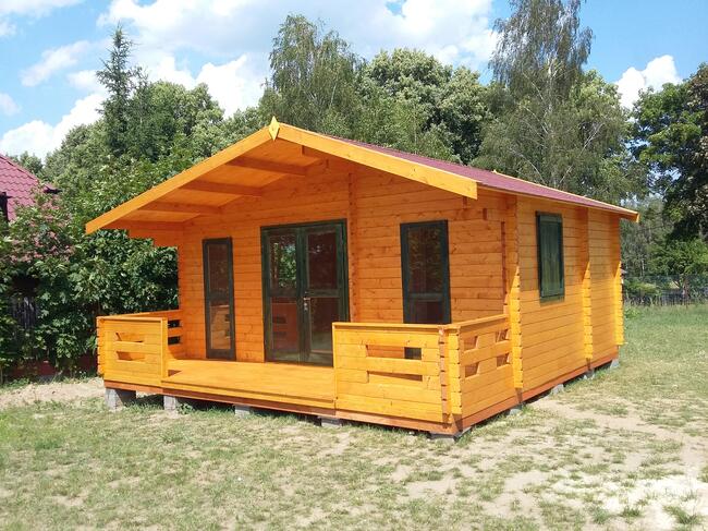 DREWNIANY DOMEK LETNISKOWY WEEKEND 25 + 8 M2