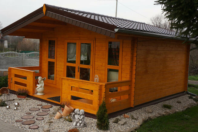 DREWNIANY DOMEK LETNISKOWY ANIA 20 + 7 M2