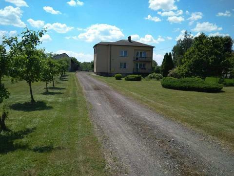 sprzedam zabudowania z ziemia ,ogrodem,