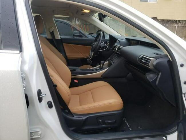 Lexus IS 2020, 2.0L, porysowany lakier