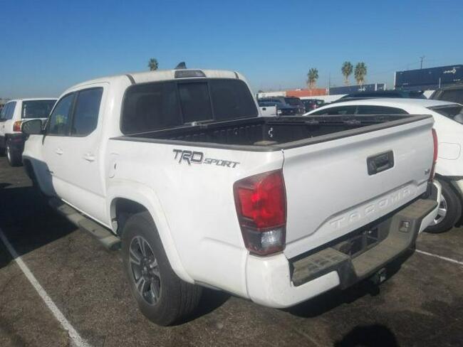 Toyota Tacoma 2016, 3.5L, Double Cab, porysowany lakier