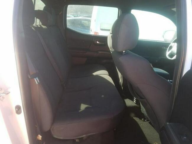 Toyota Tacoma 2016, 3.5L, Double Cab, porysowany lakier