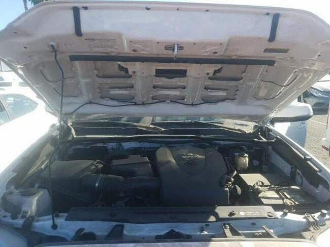 Toyota Tacoma 2016, 3.5L, Double Cab, porysowany lakier