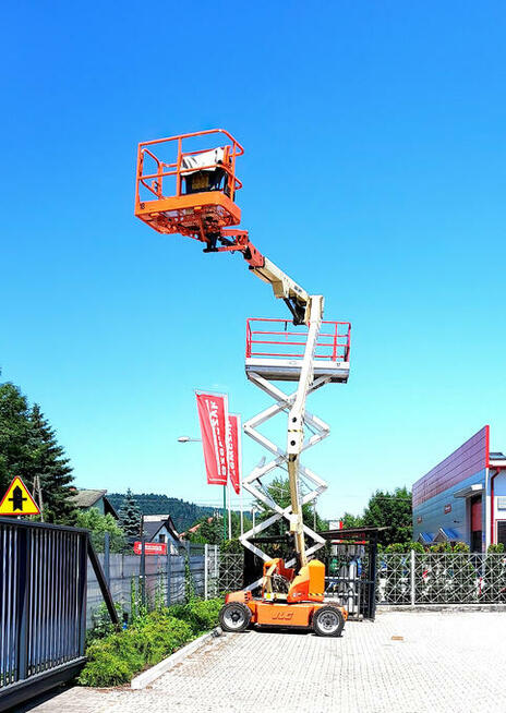 Usługi Podnośnikiem Teleskopowym JLG M450AJ