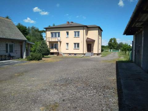 sprzedam zabudowania z ziemia ,ogrodem,