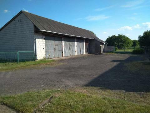 sprzedam zabudowania z ziemia ,ogrodem,