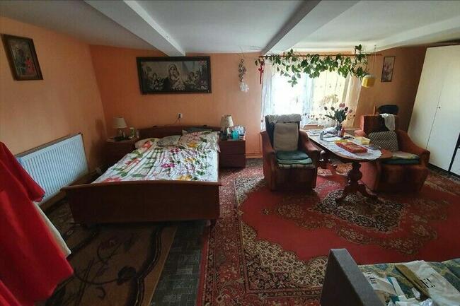 Dom z budynkami na 73 arowej działce