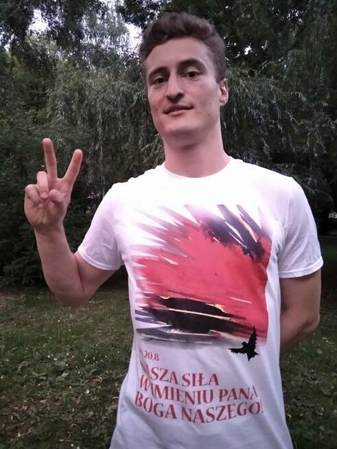 KOSZULKI Z UNIKALNĄ GRAFIKĄ