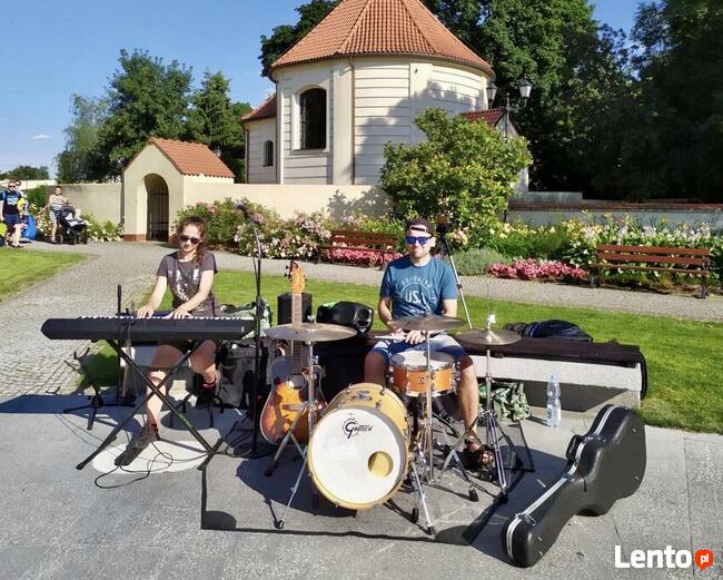 Duet instrumentalny - flet, saks, gitara, pianino, perkusja