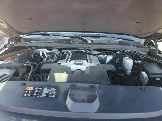 Cadillac Escalade 2016, 6.2L, Luxury, porysowany lakier