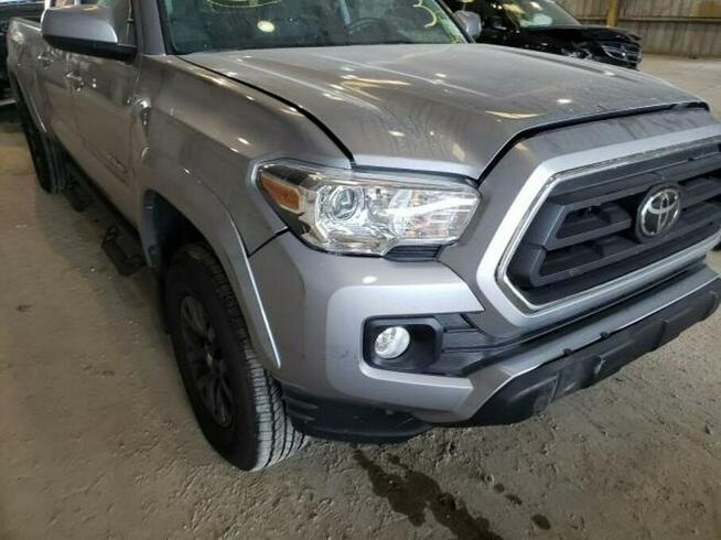 Toyota Tacoma 2021, 3.5L, od ubezpieczalni