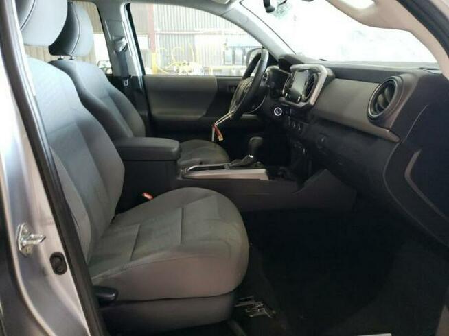 Toyota Tacoma 2021, 3.5L, od ubezpieczalni