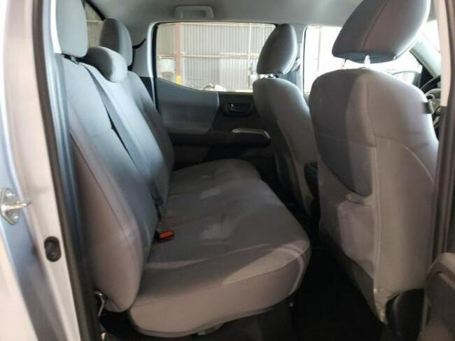 Toyota Tacoma 2021, 3.5L, od ubezpieczalni