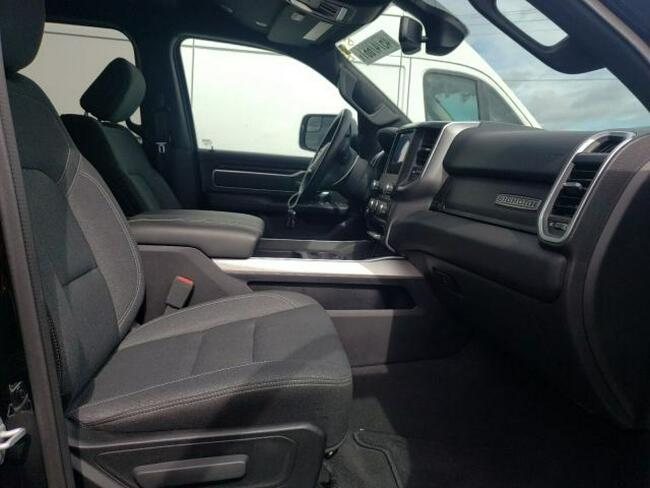 RAM 1500 2019, 5.7L, Big Horn, porysowany lakier