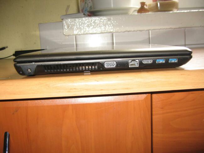 Nowy laptop 17 cali IPs Gamingowy Geforce GT I5 3 gen 4x2.6