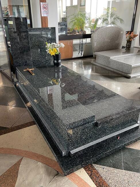 NAGROBKI GRANITOWE NAJTAŃSZE W POLSCE!